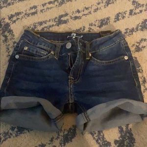 Girls 7 for all mankind Jean shorts